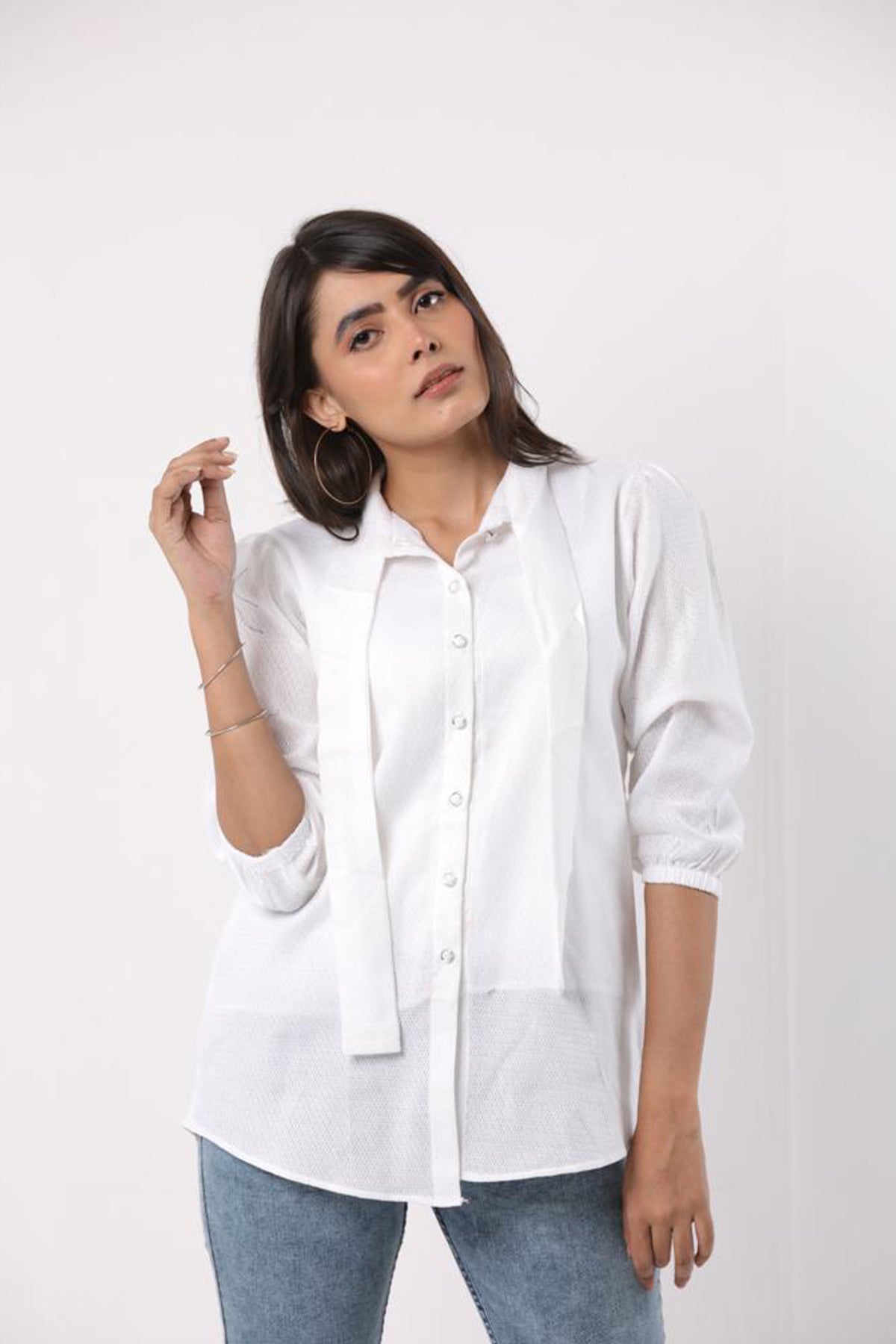 Elegant White Bow-Tie Shirt – Chic Everyday Wear