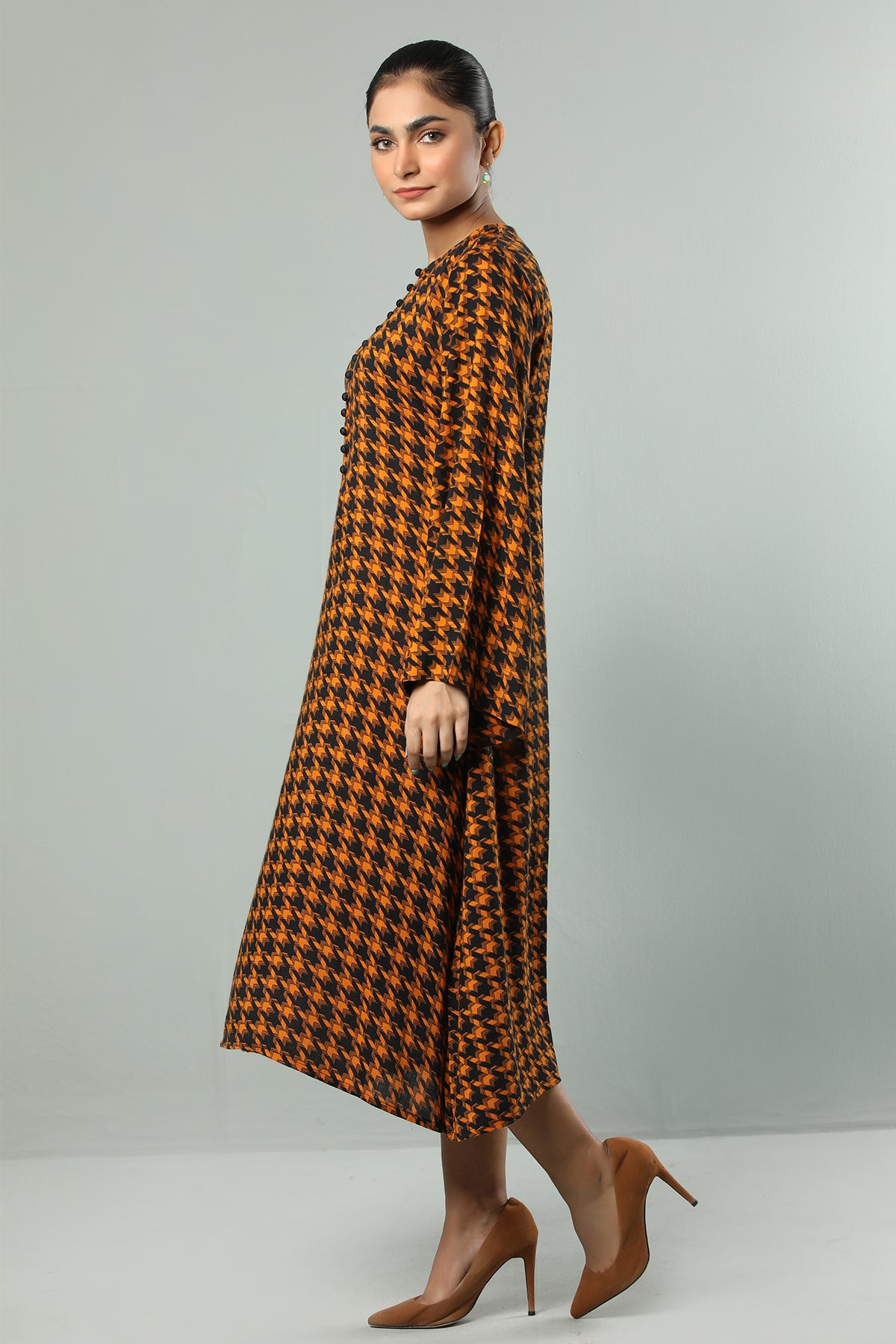 Bold Houndstooth Flare Dress – Amber Black Edition