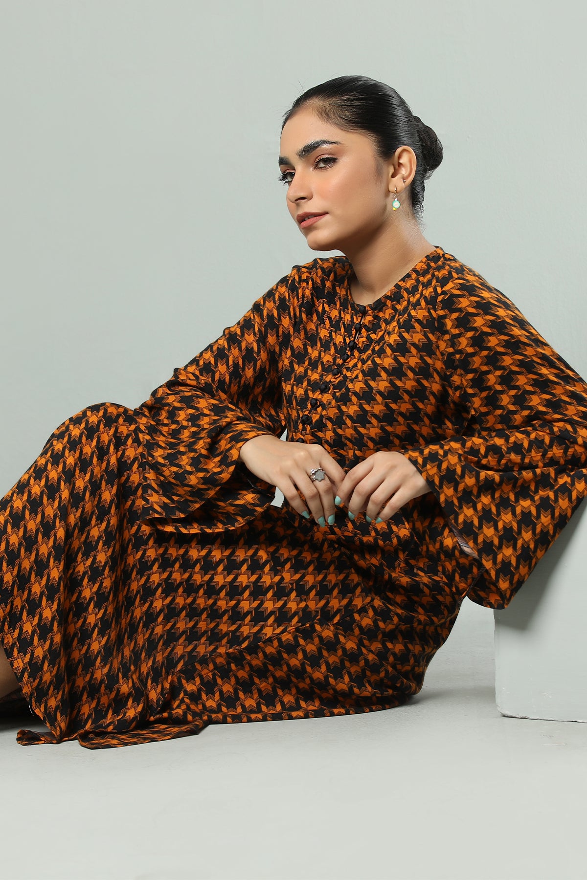Bold Houndstooth Flare Dress – Amber Black Edition