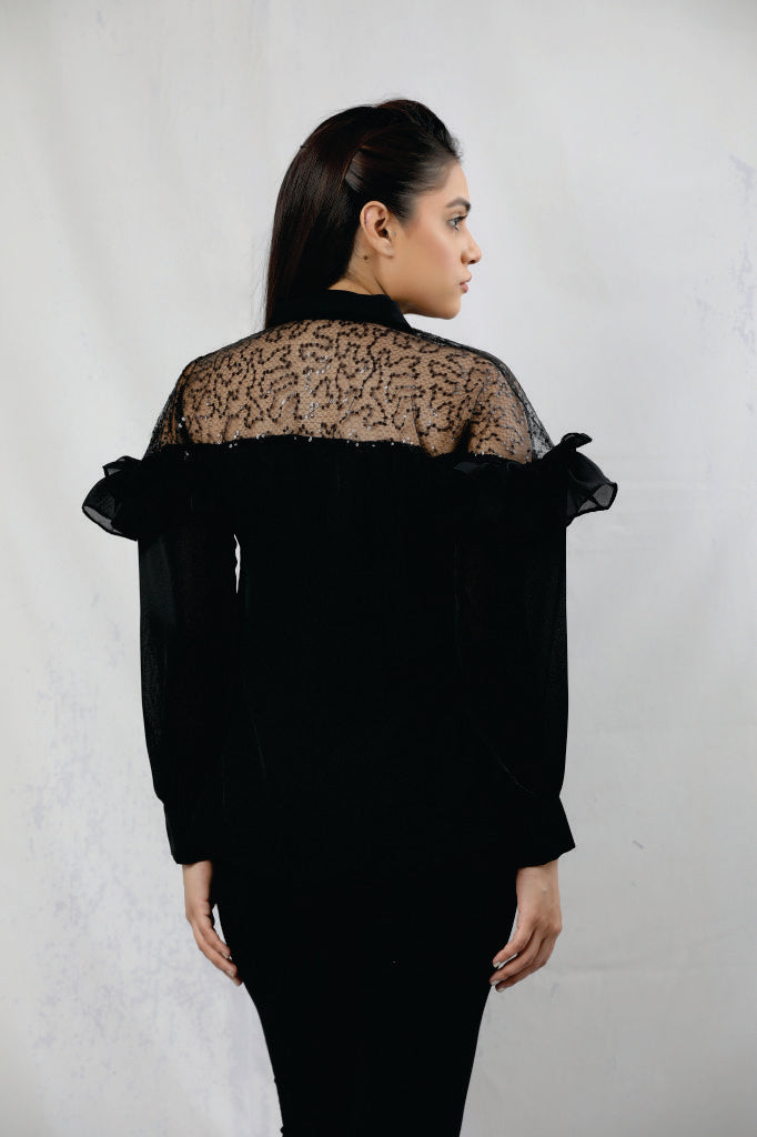 EMBROIDERED NET FRILL NECK CONTRAST DETAIL ON CUT AND SEW FULL SLEEVES.